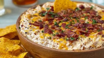 Cheesy Crack Chicken Dip