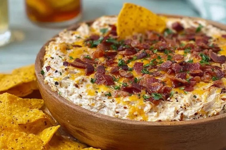 Cheesy Crack Chicken Dip