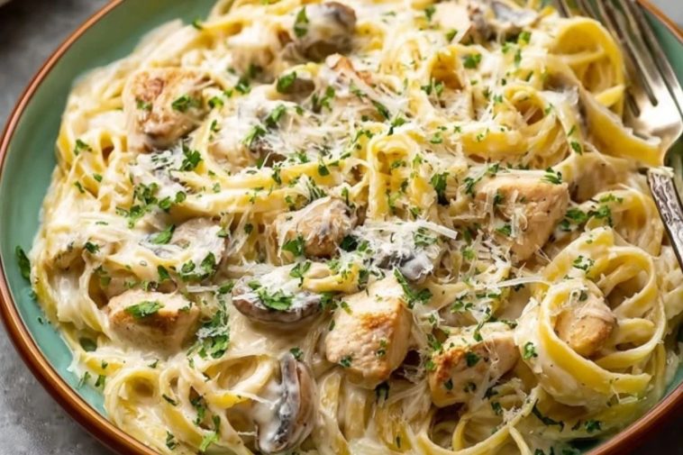 Creamy Fettuccine Chicken Alfredo