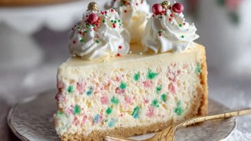 Dreamy Sugar Cookie Cheesecake