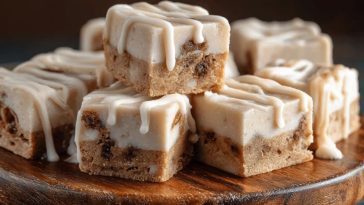 Homemade Cinnamon Roll Fudge