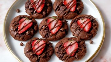 Chocolate Covered Strawberry Cookies