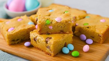 Quick Easter M&M Blondies