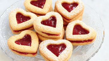 Sweet Heart Jam Cookies